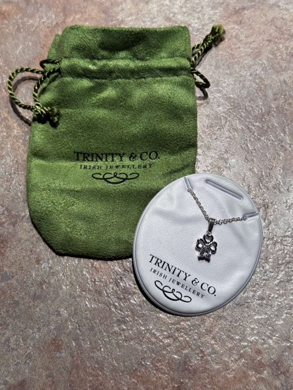 Trinity & Co Irish Shamrock Necklace 🍀 NEW | Lucky Clover Pendant Silver Tone